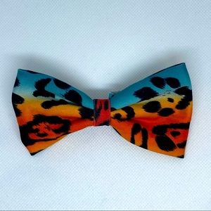 Animal print Bow hair clip orange, blue
